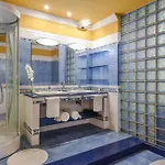 Апартаменты Bayside Concha House - Beachfront Oasis With Heated Pool *