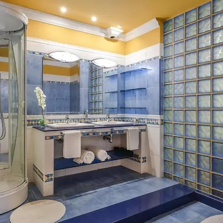 شقة Bayside Concha House - Beachfront Oasis With Heated Pool بلايا هوندا