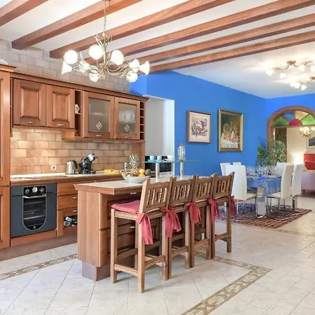 Bayside Concha House - Beachfront Oasis With Heated Pool شقة بلايا هوندا