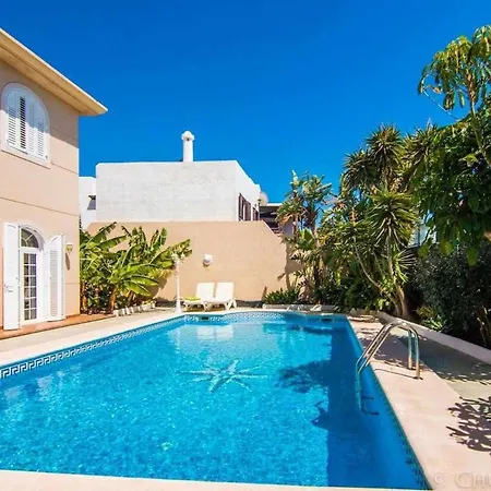La Concha Beachfront Heated Pool
