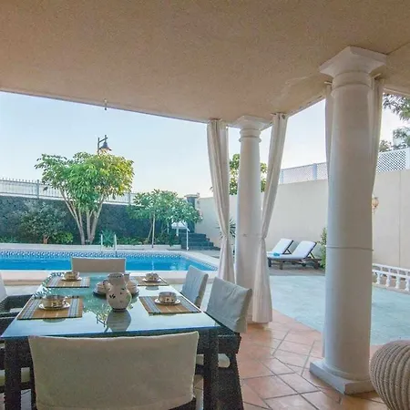 Bayside Concha House - Beachfront Oasis With Heated Pool Apartamento Playa Honda (Lanzarote)